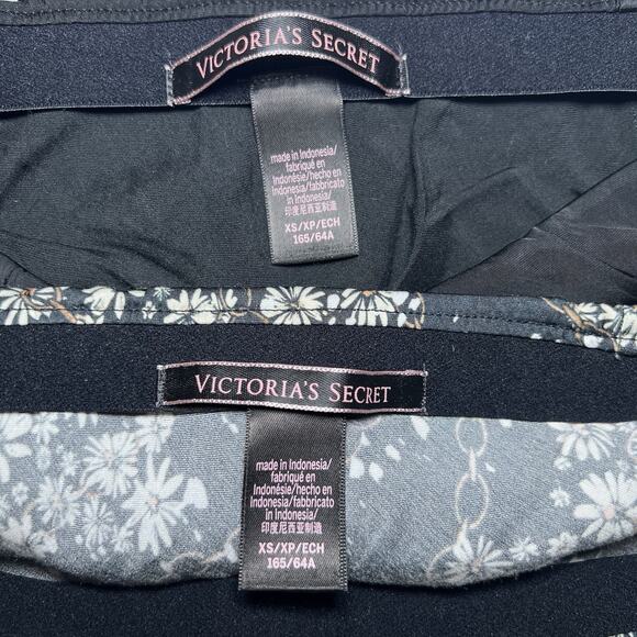 Bundle Of Two Victoria’s Secret Satin Skirts Size XS Black Solid Floral Print - Picture 4 of 5
